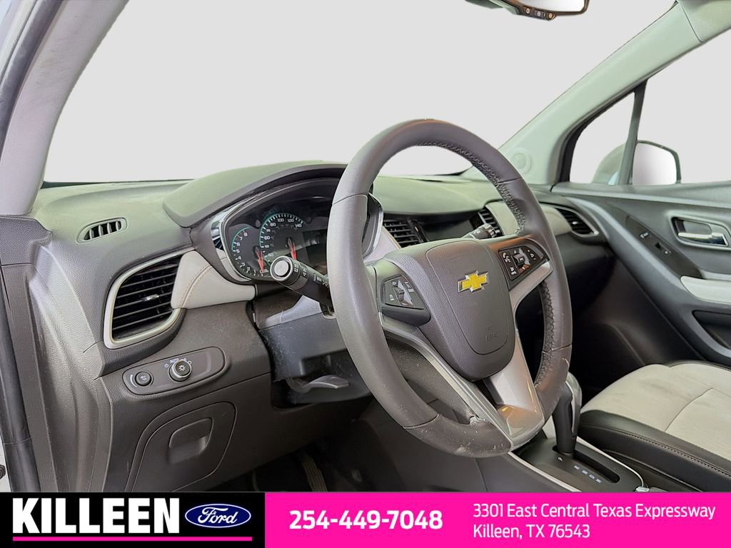 Used 2021 Chevrolet Trax LT w/ Sport Edition image 10