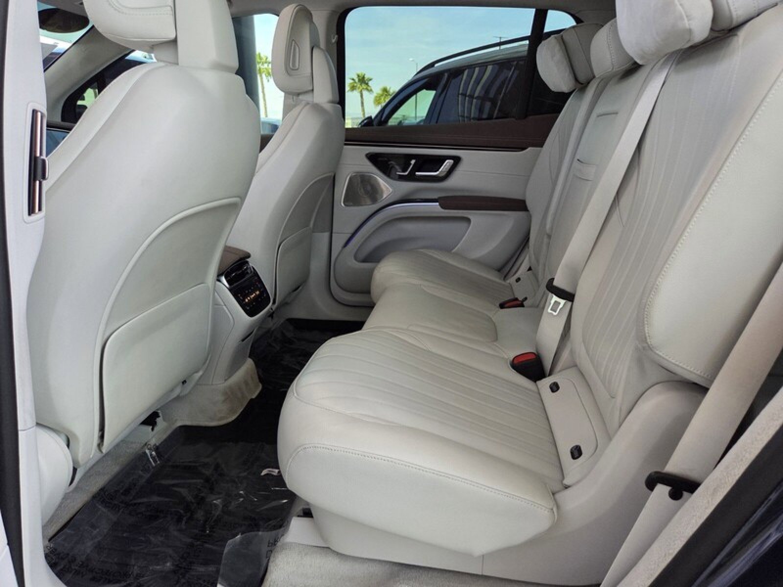 Certified 2023 Mercedes-Benz EQS 580 4MATIC SUV image 14