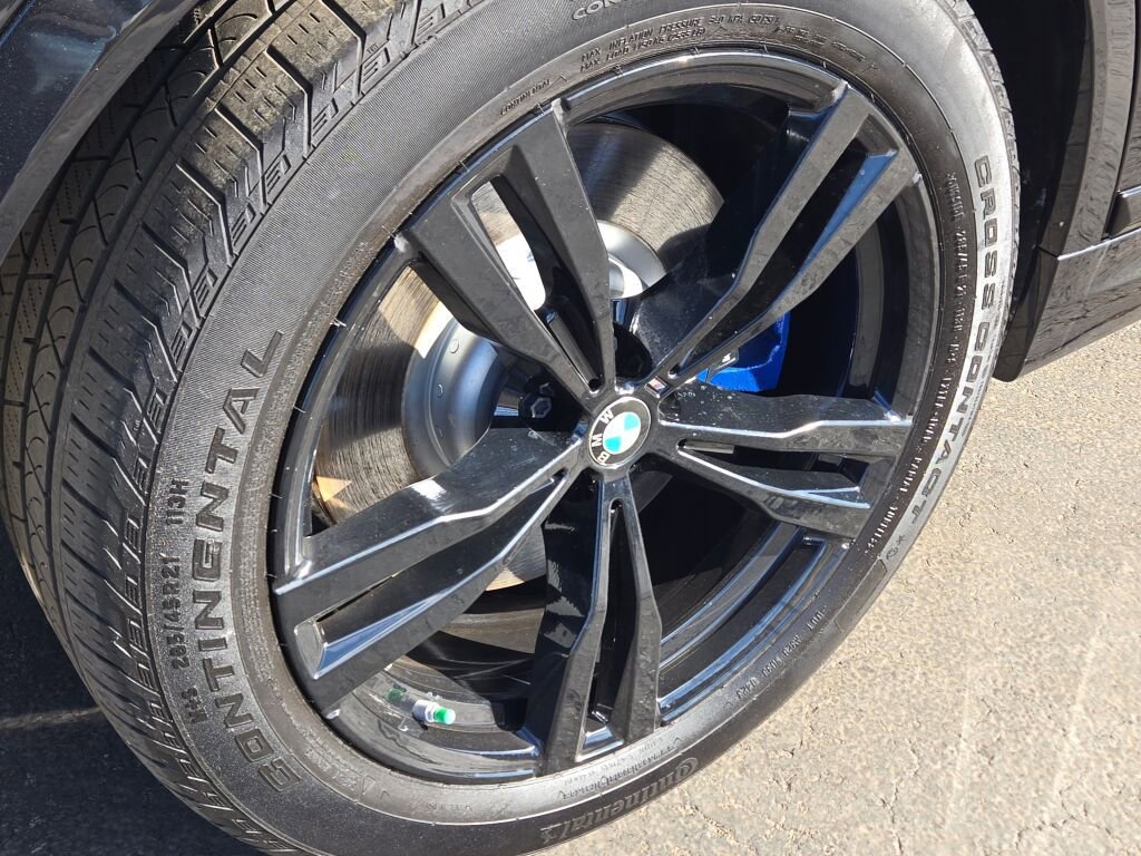 Used 2024 BMW X7 M60i w/ Executive Package image 23