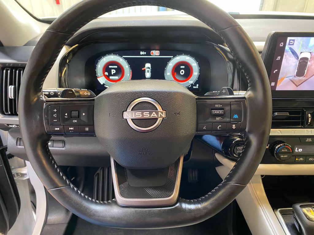 Used 2026 Nissan Pathfinder SL FWD image 33