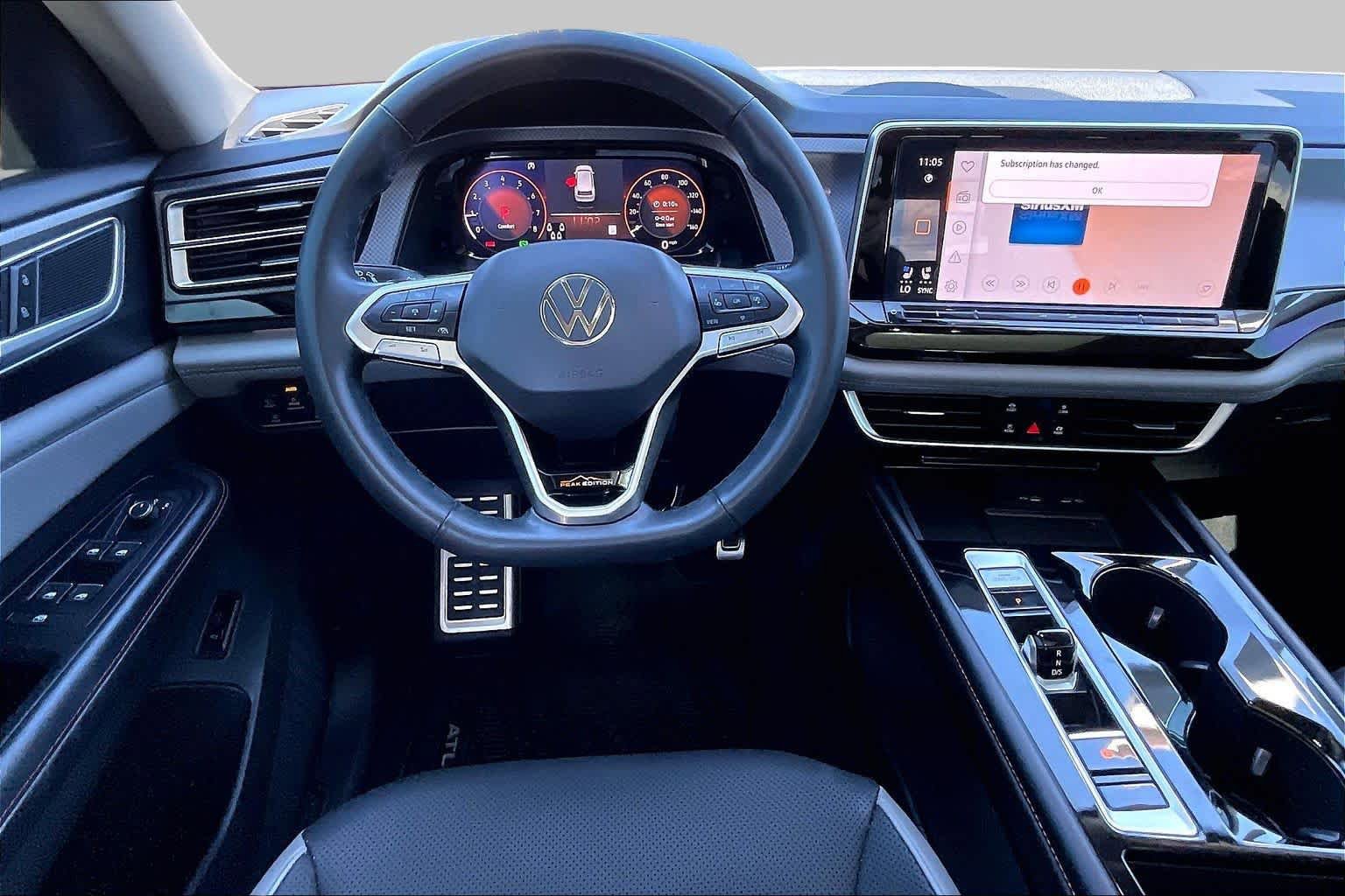 Used 2024 Volkswagen Atlas Peak Edition SEL AWD/4WD image 6