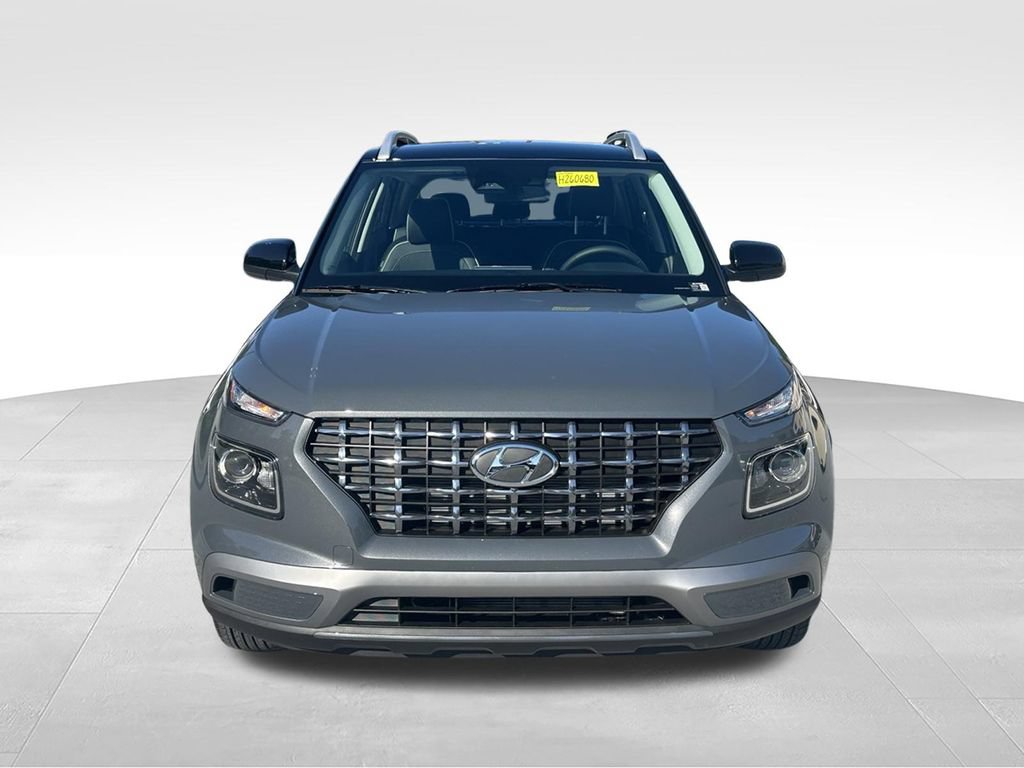 New 2026 Hyundai Venue SEL FWD image 2