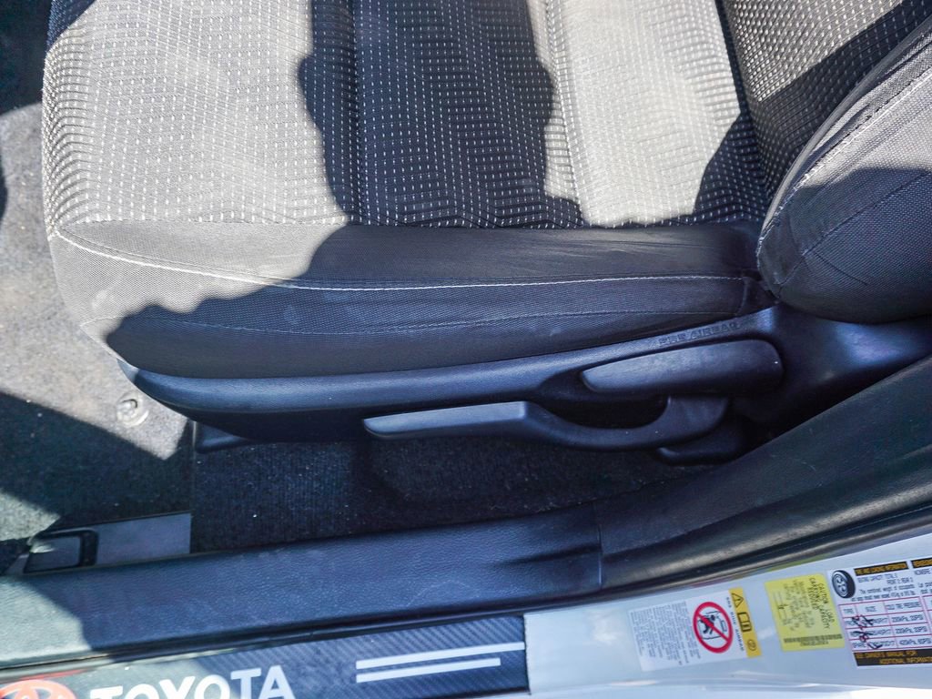 Used 2018 Toyota Corolla iM w/ Carpet Mat Package (TMS) FWD image 19
