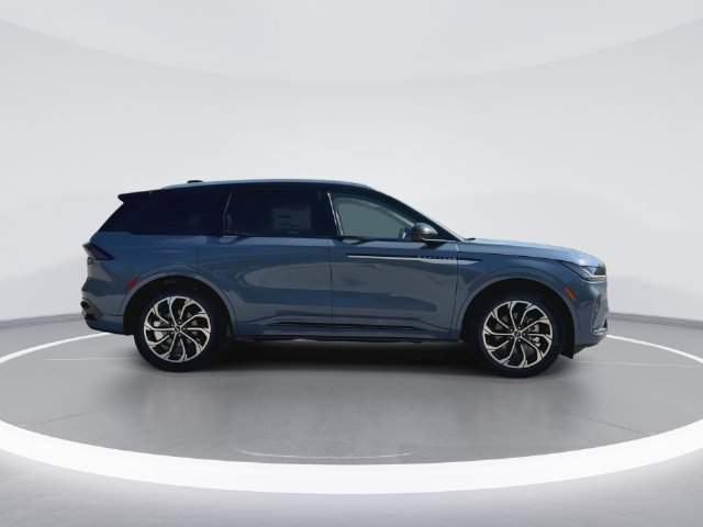 New 2026 Lincoln Nautilus Reserve AWD/4WD image 9