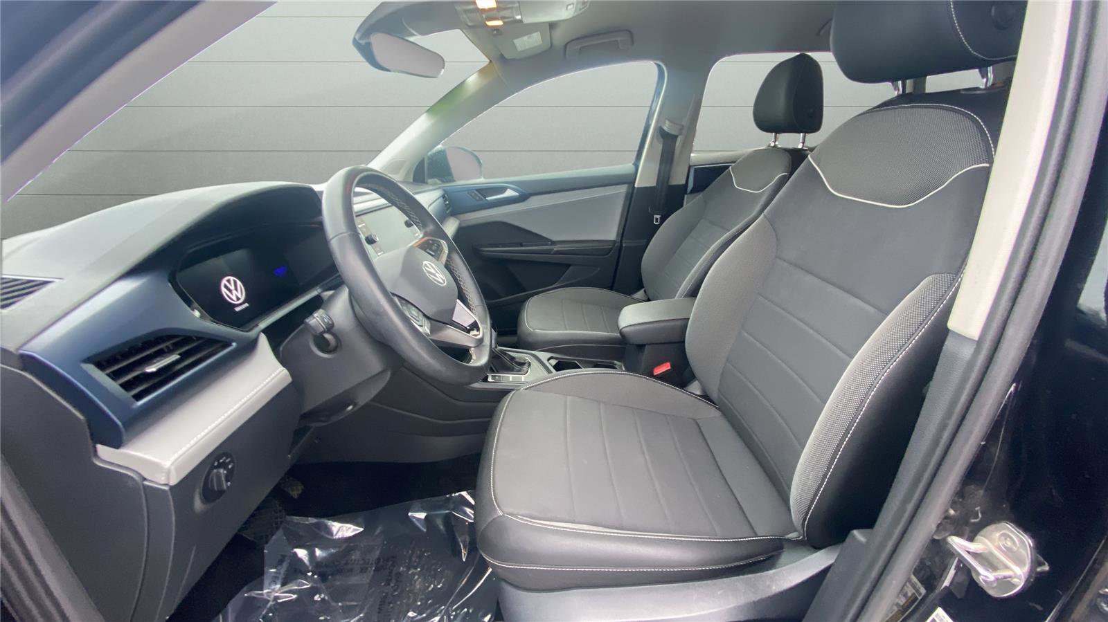 Used 2024 Volkswagen Taos SE image 10