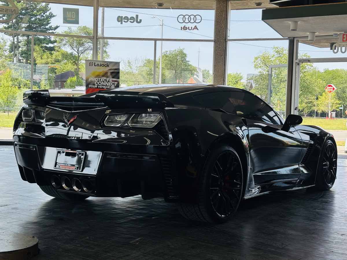 Used 2016 Chevrolet Corvette Z06 w/ 2LZ Preferred Equipment Group RWD image 7