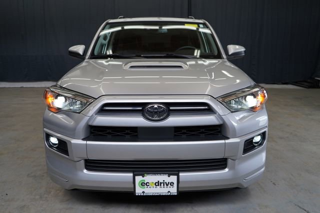 Used 2022 Toyota 4Runner TRD Sport AWD/4WD image 2