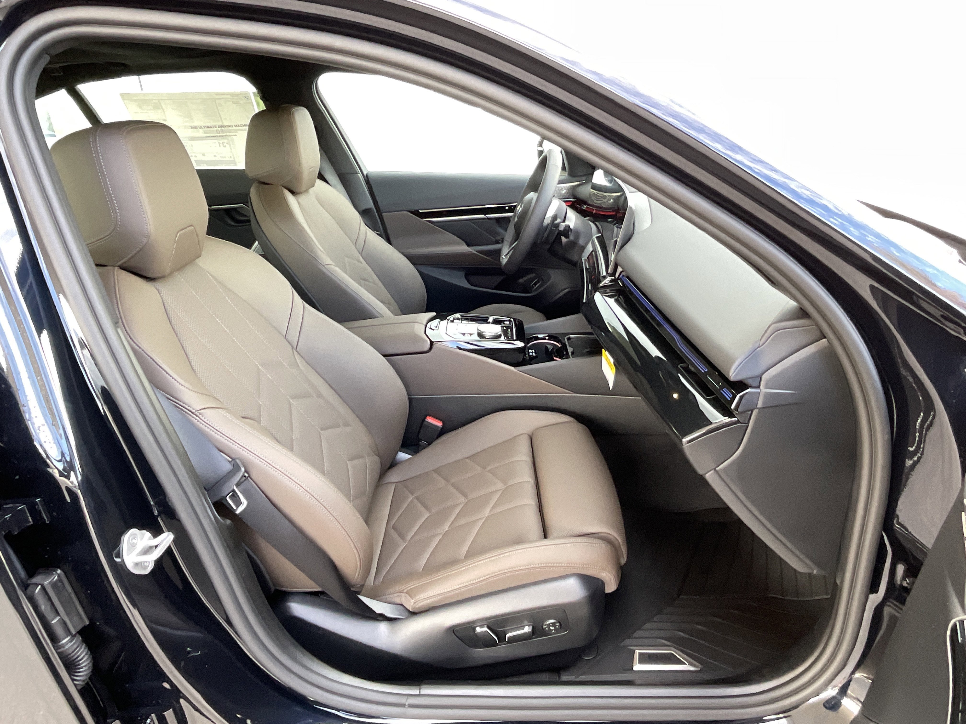 New 2026 BMW 530i w/ M Sport Package image 22