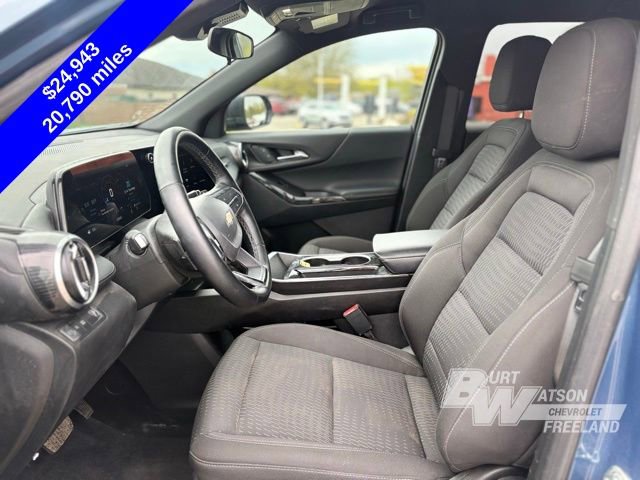 Used 2025 Chevrolet Equinox LT FWD image 10