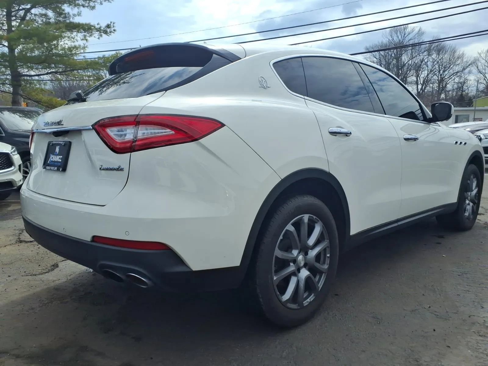 Used 2018 Maserati Levante image 3