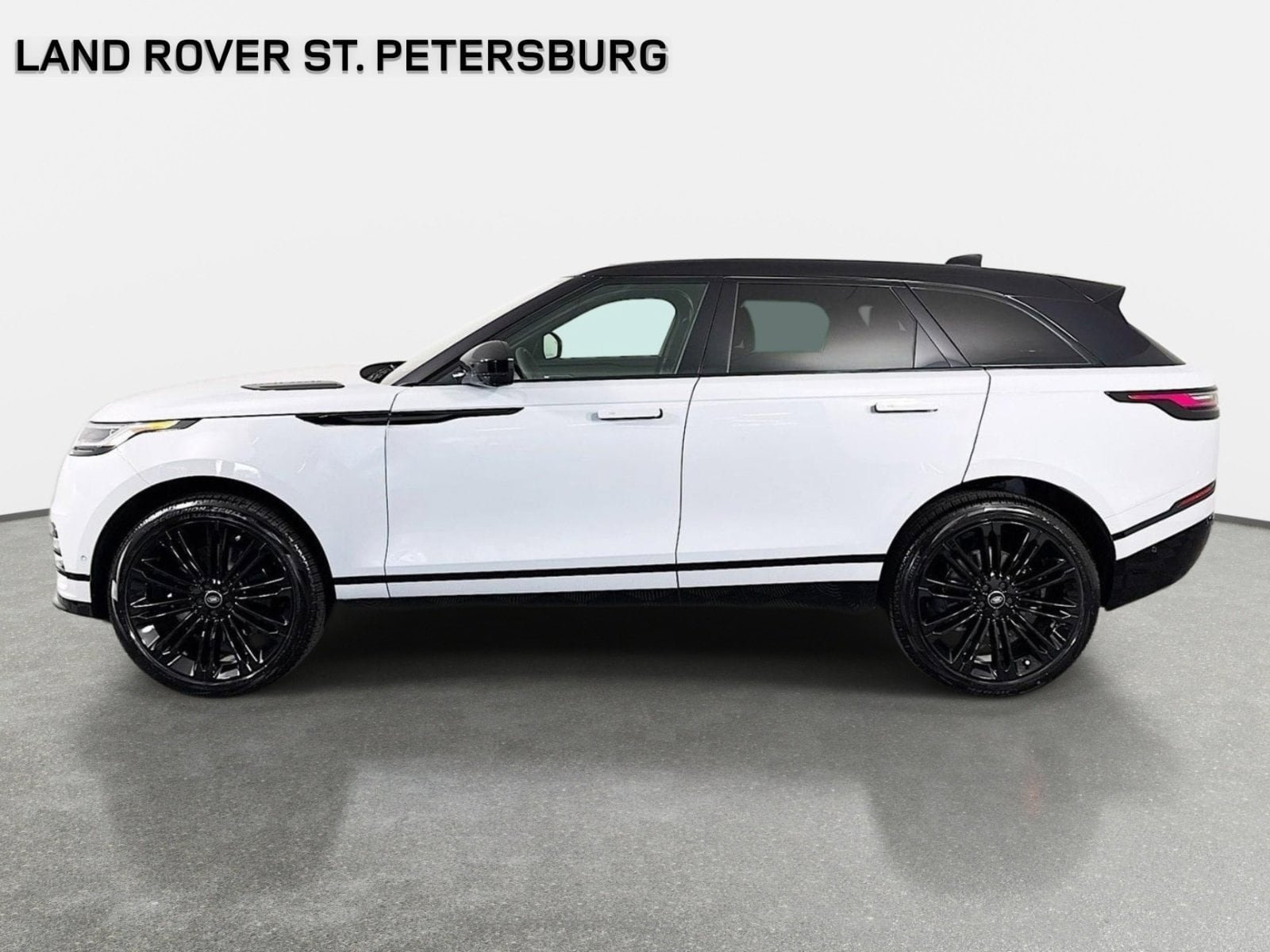 Used 2026 Land Rover Range Rover Velar Dynamic SE AWD/4WD image 9