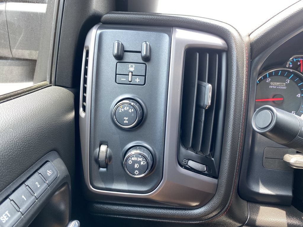 Used 2019 GMC Sierra 2500 SLT w/ Duramax Plus Package AWD/4WD image 24
