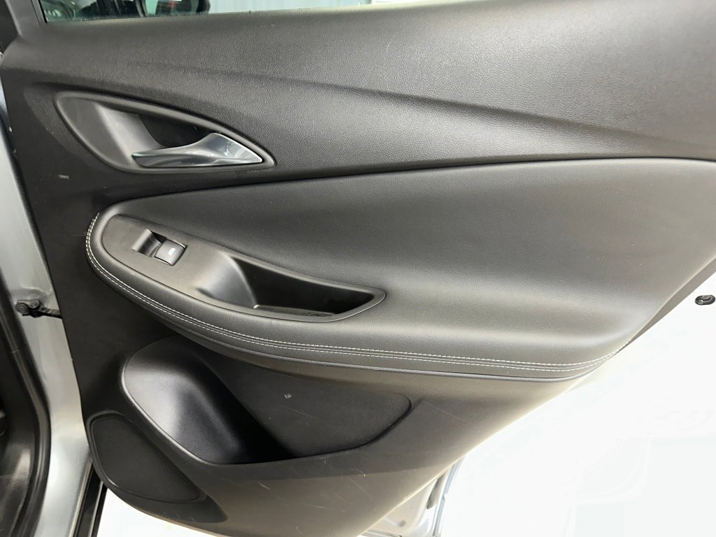 Used 2023 Buick Encore GX Select image 27