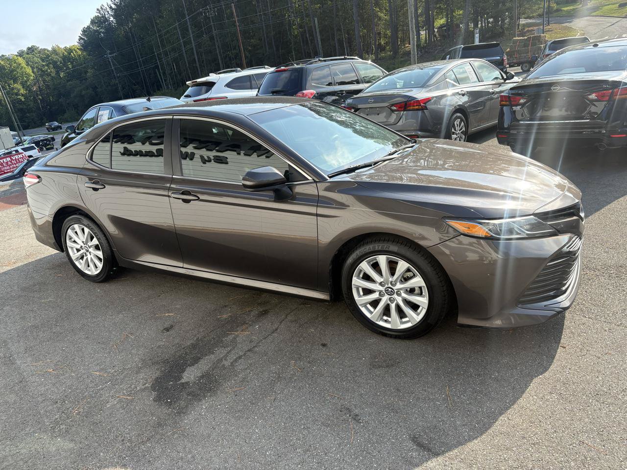 Used 2019 Toyota Camry LE FWD image 6