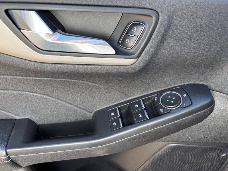 Used 2022 Ford Escape SEL FWD image 19