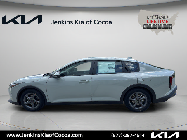 New 2026 Kia K4 FWD image 8