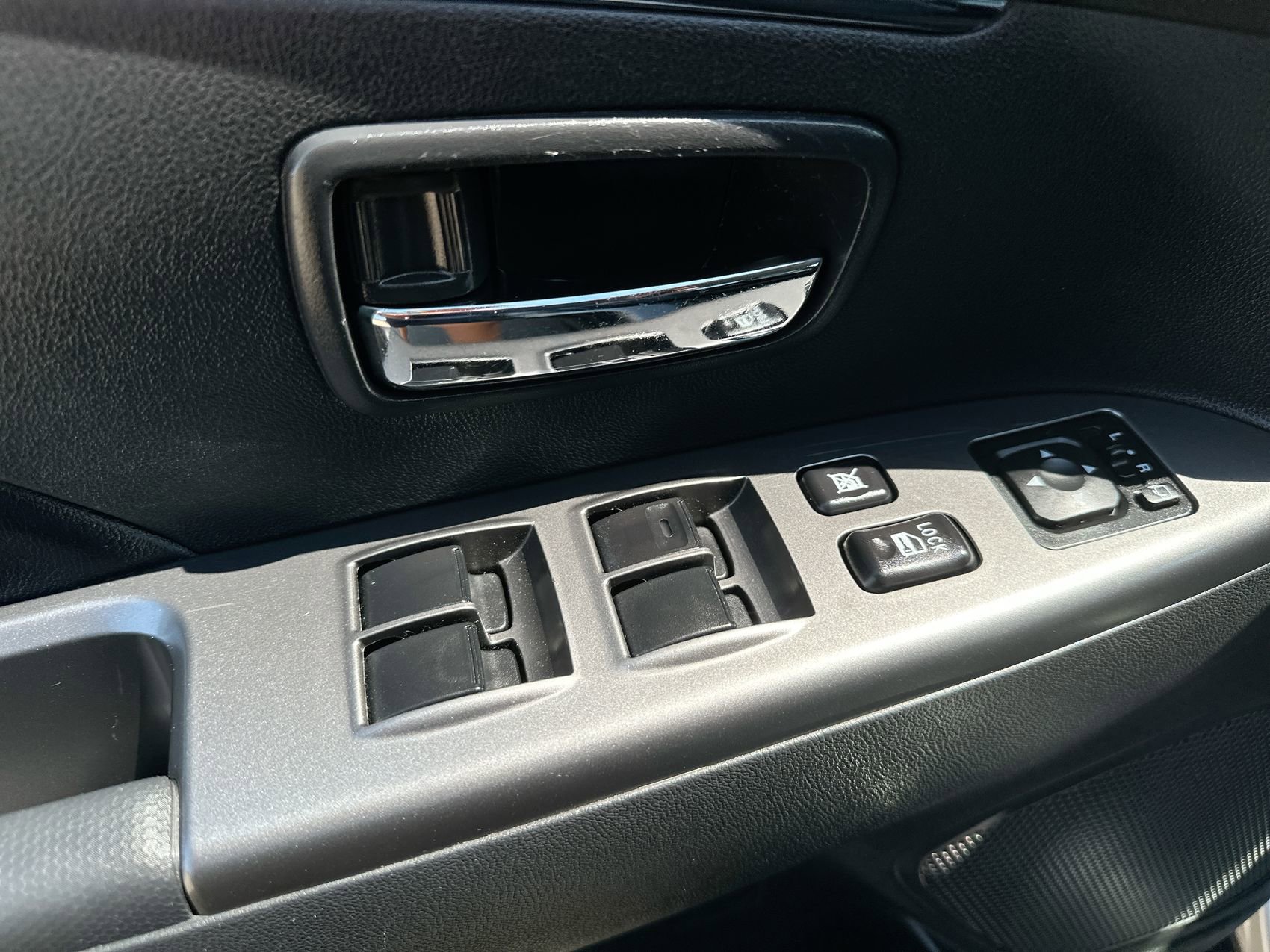 Used 2024 Mitsubishi Outlander Sport SE AWD/4WD image 13