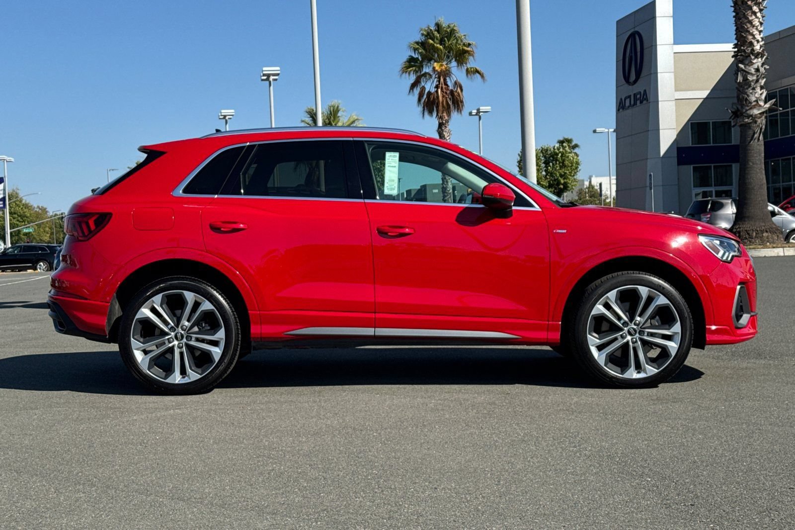 Used 2020 Audi Q3 2.0T Premium Plus AWD/4WD image 3