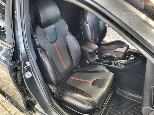 Used 2020 Hyundai Veloster Turbo image 25