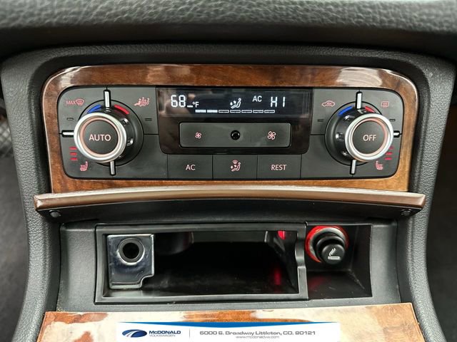 Used 2011 Volkswagen Touareg TDI AWD/4WD image 19