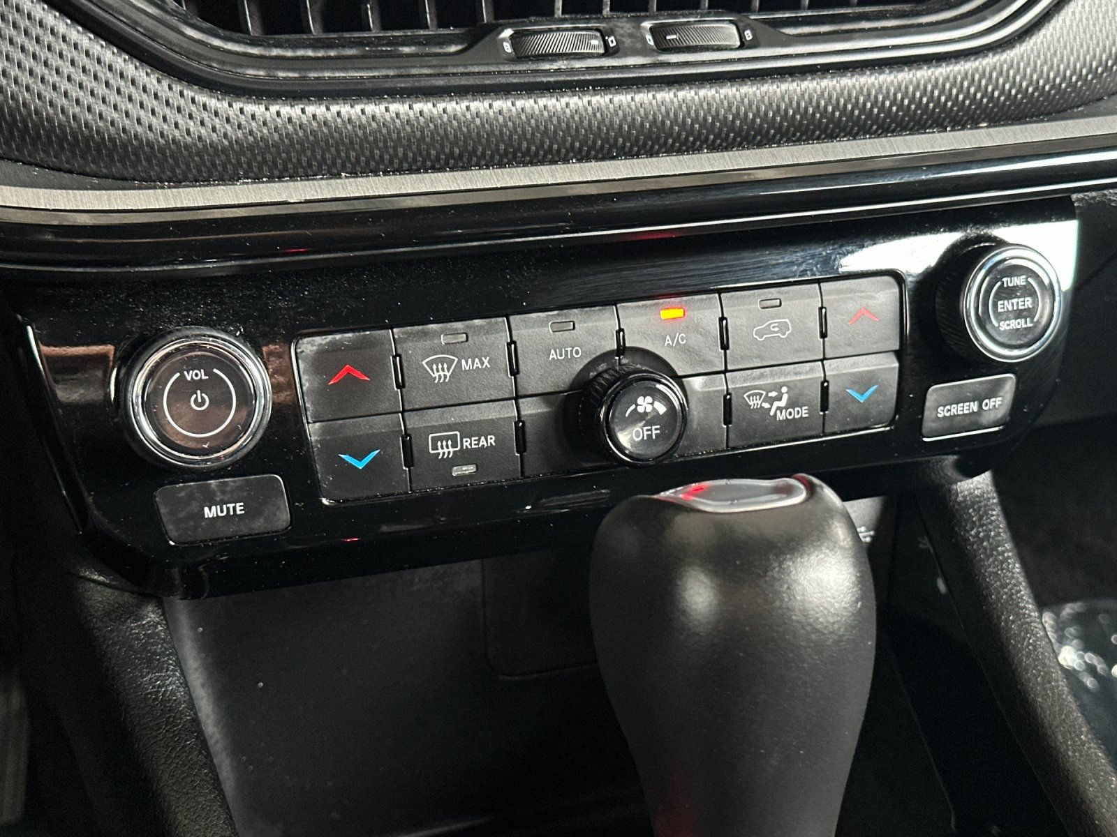 Used 2024 Jeep Compass Trailhawk AWD/4WD image 18