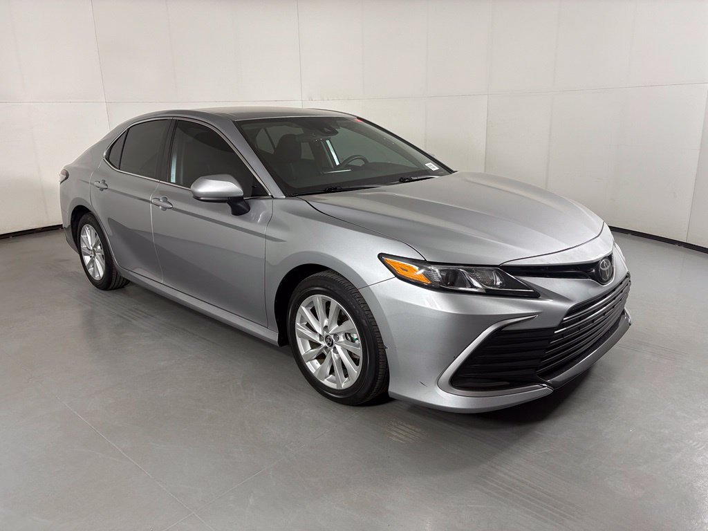 Used 2024 Toyota Camry LE FWD image 2