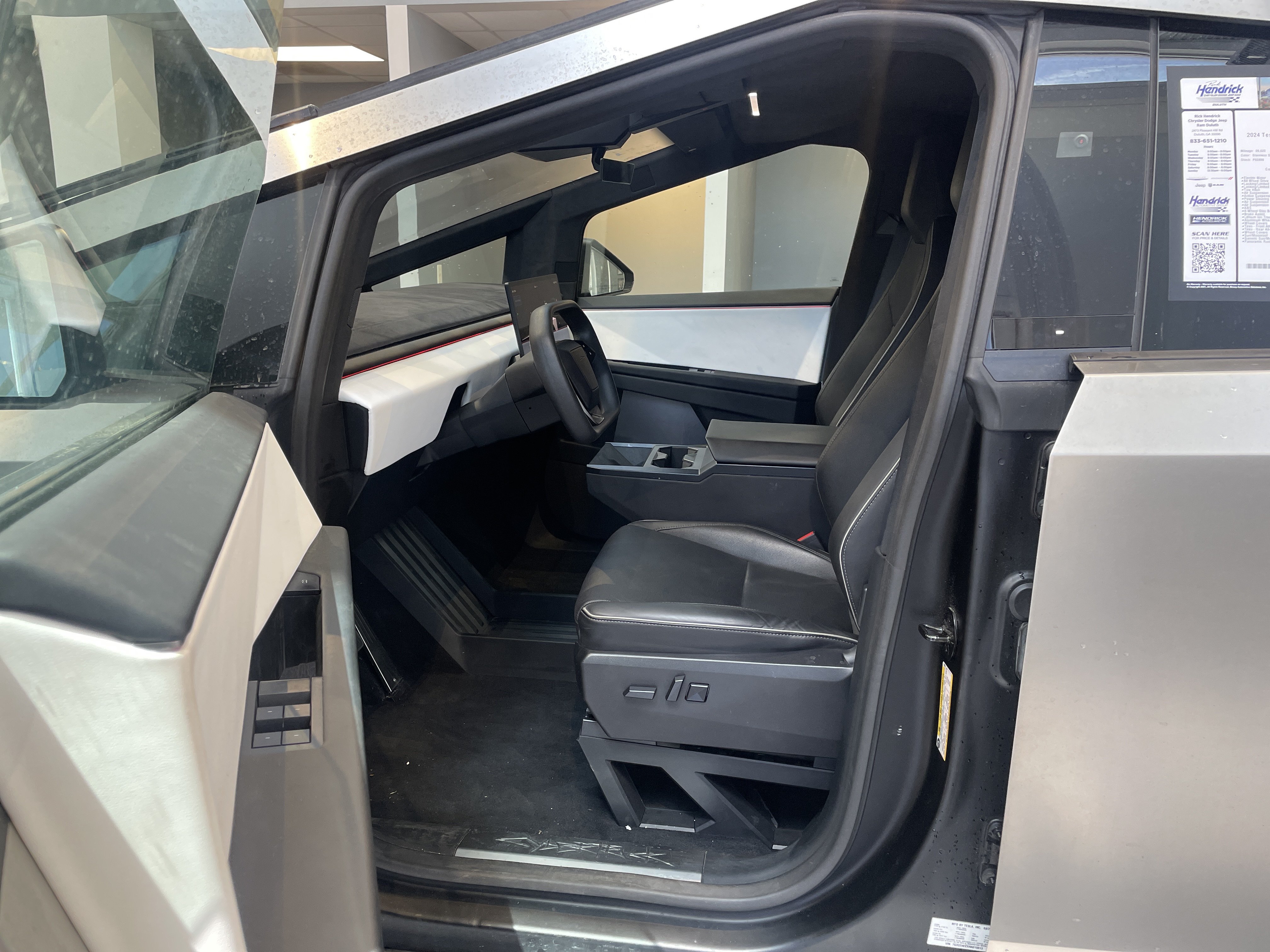 Used 2024 Tesla Cybertruck Cyberbeast AWD/4WD image 17