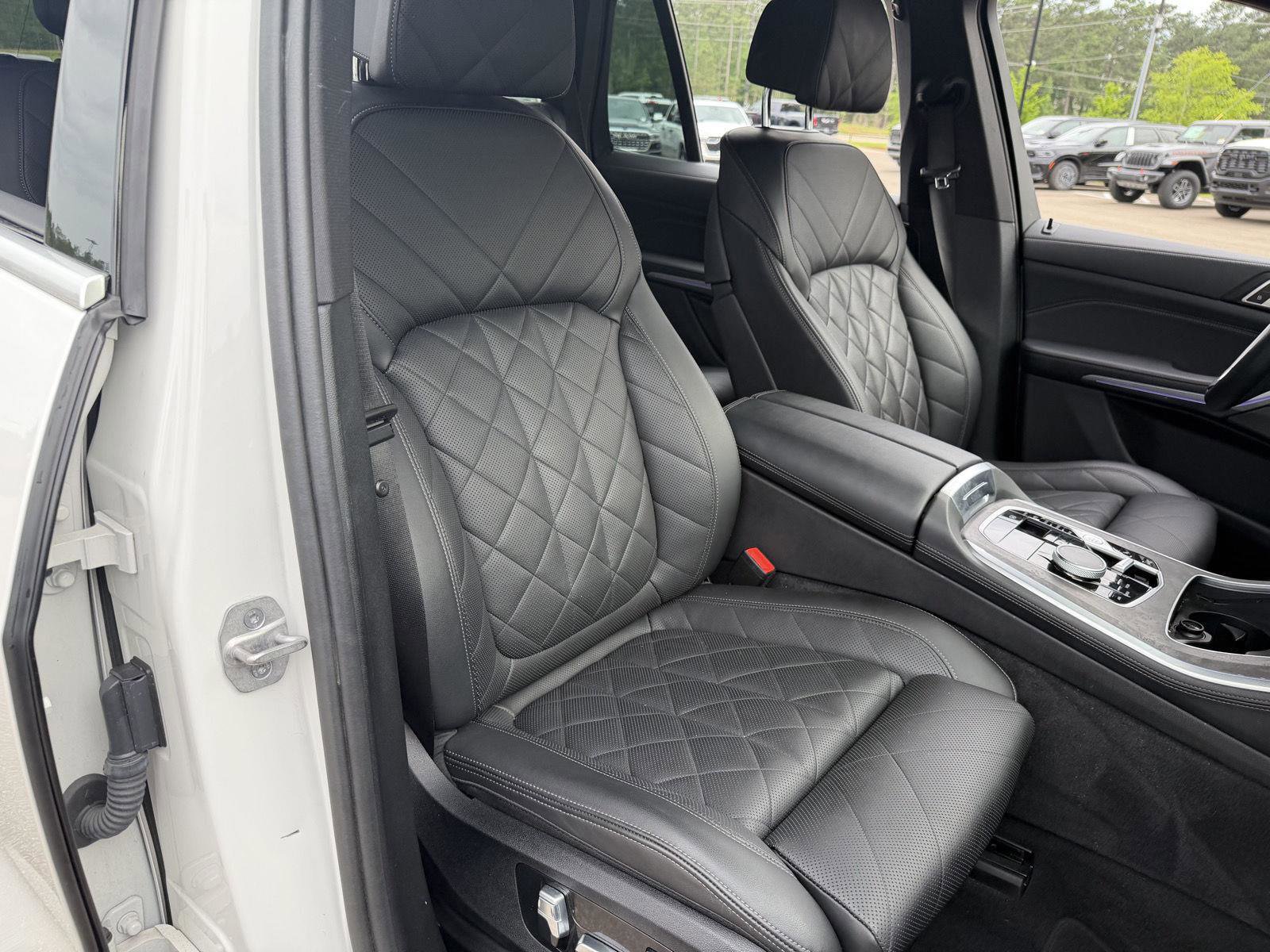 Used 2024 BMW X5 xDrive40i AWD/4WD image 21
