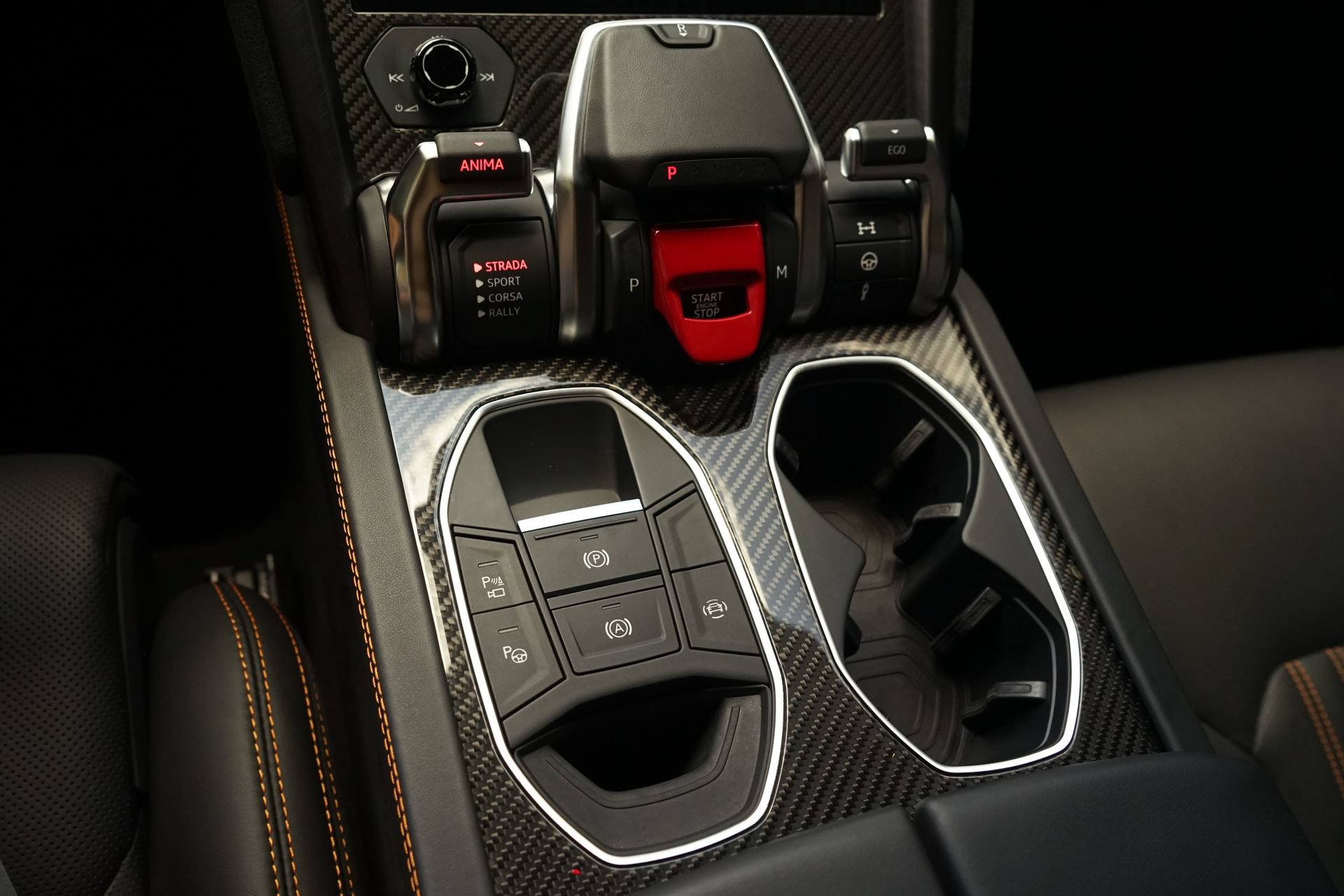 Used 2024 Lamborghini Urus Performante AWD/4WD image 34