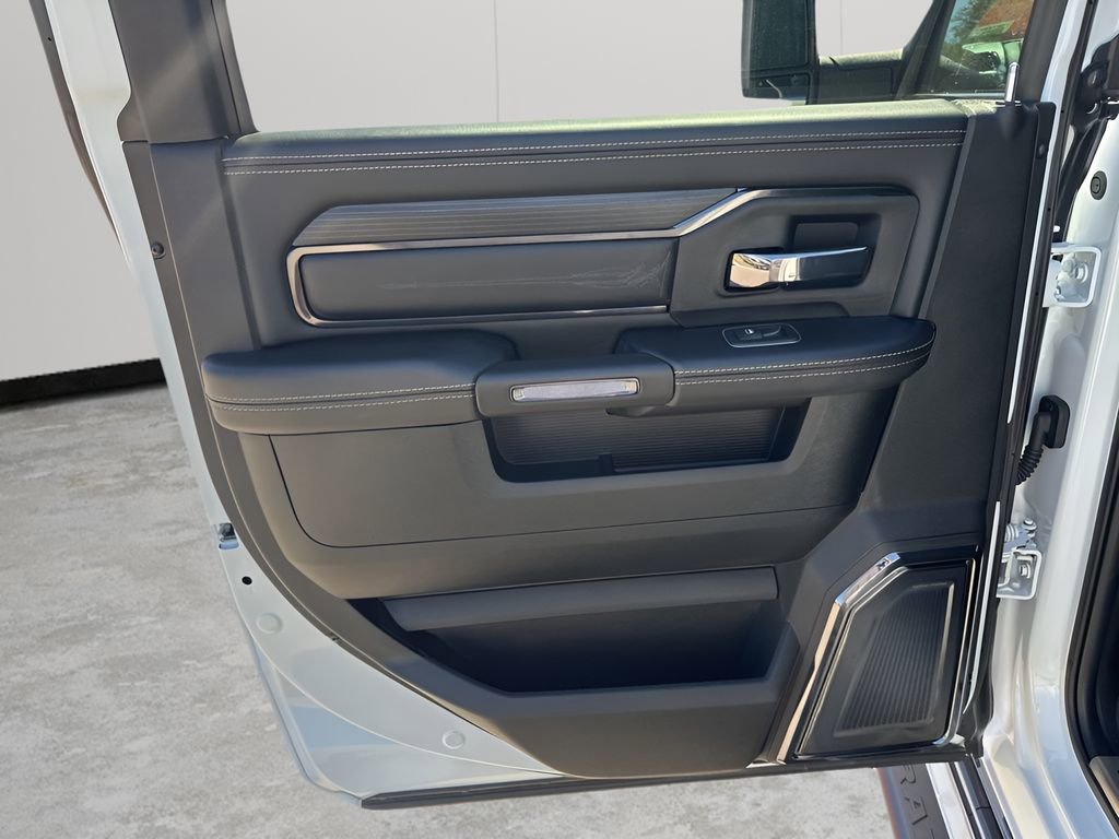 Used 2024 RAM 2500 Limited image 17