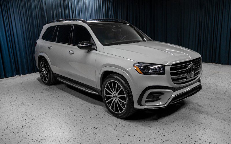 Certified 2026 Mercedes-Benz GLS 580 4MATIC image 3