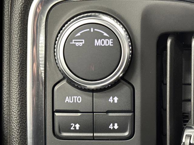 Used 2022 GMC Sierra 2500 AT4 w/ AT4 Premium Plus Package AWD/4WD image 25