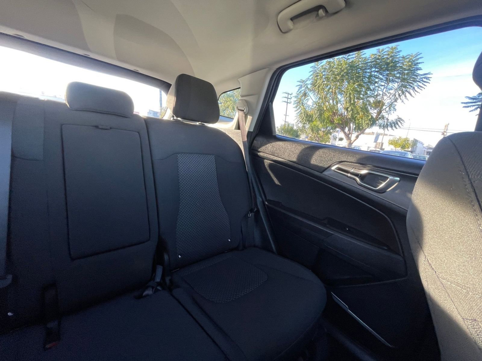 Used 2025 Kia Sportage LX FWD image 37