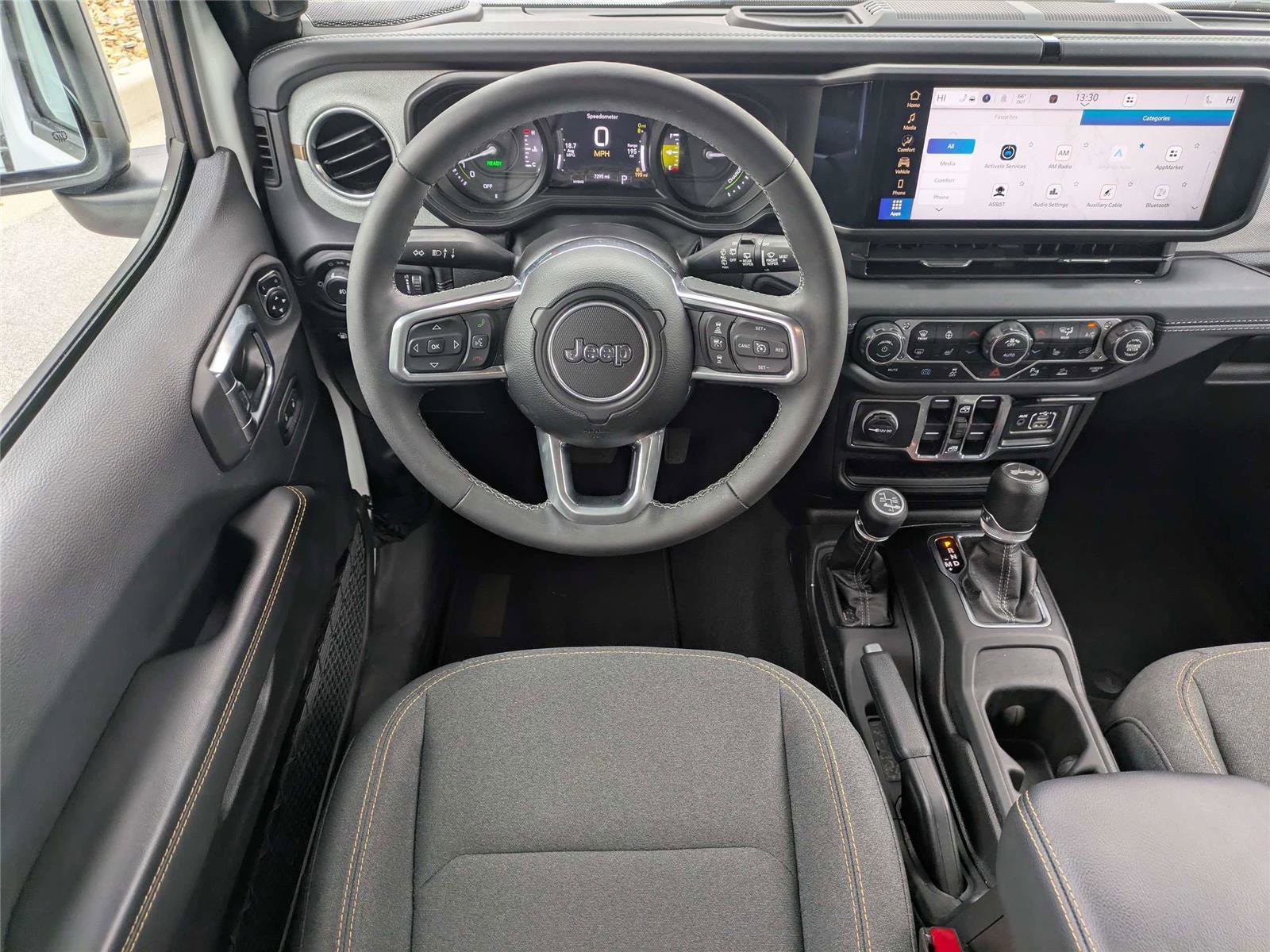 Used 2025 Jeep Wrangler Sahara w/ Safety Group AWD/4WD image 18