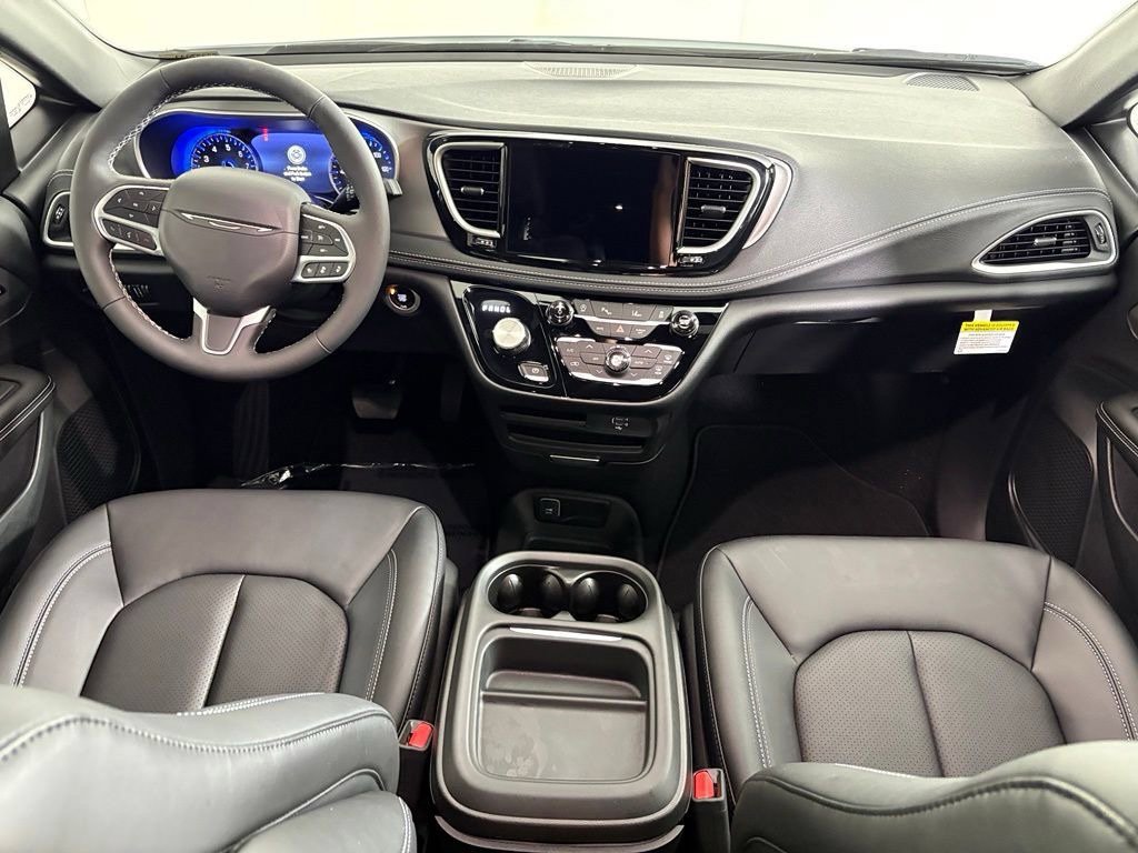 New 2027 Chrysler Pacifica LX FWD image 10