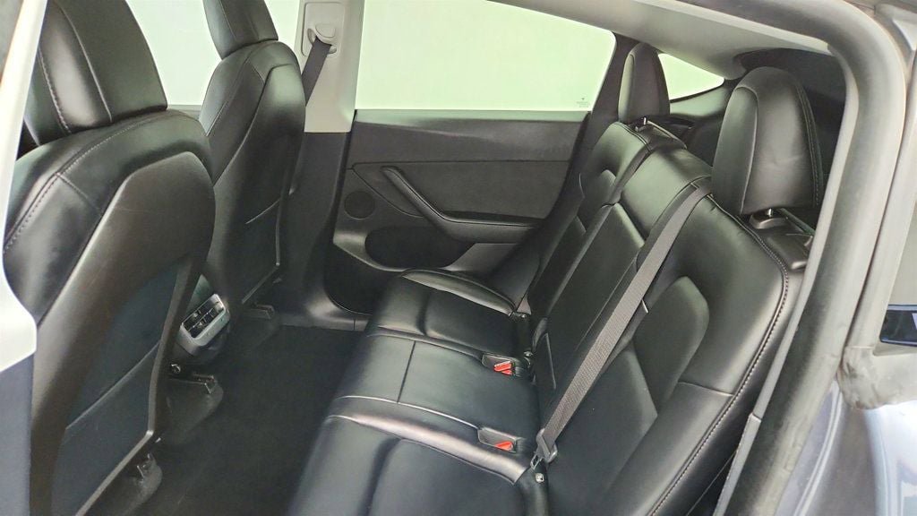 Used 2020 Tesla Model Y Long Range AWD/4WD image 25