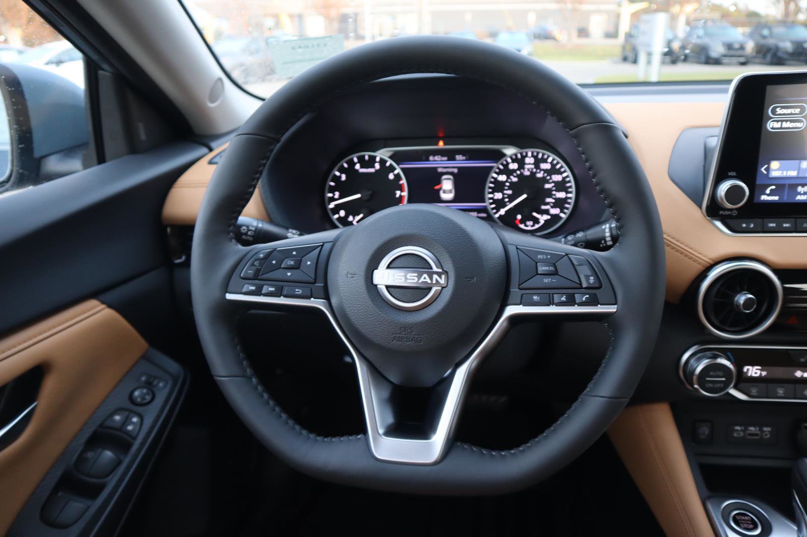 Used 2025 Nissan Sentra SV w/ SV Premium Package image 23