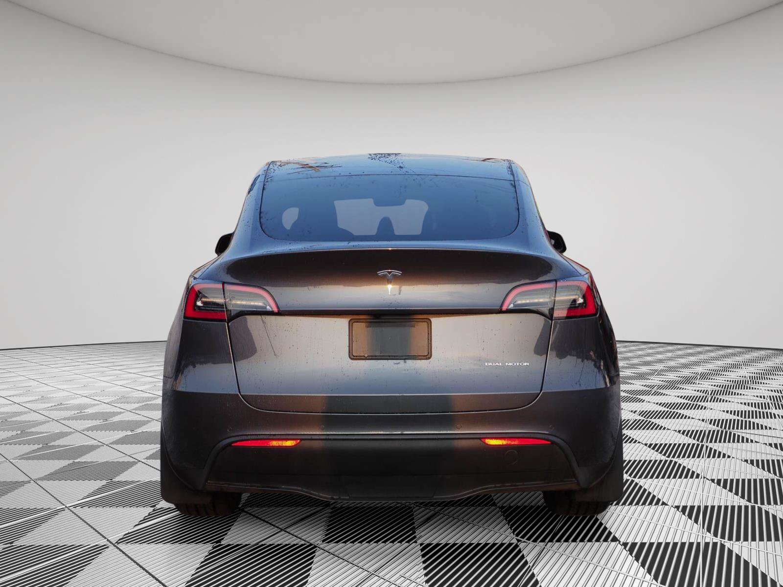 Used 2022 Tesla Model Y Long Range AWD/4WD image 6