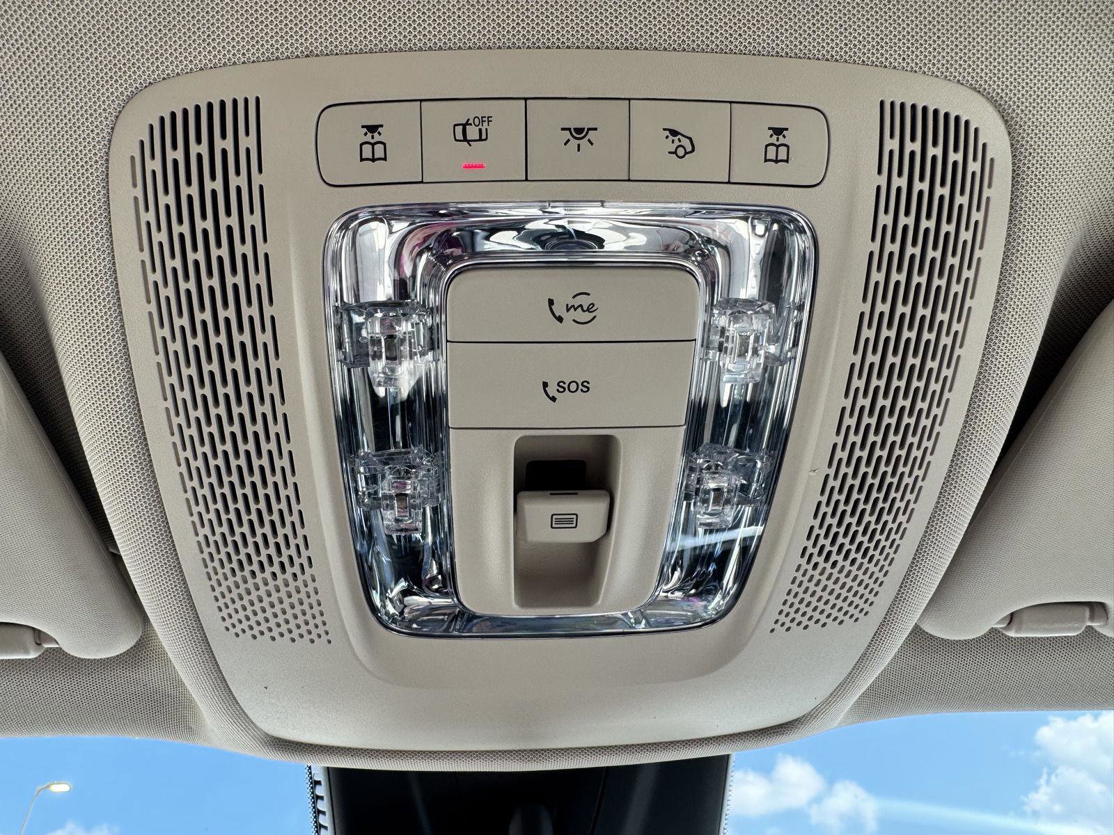 Certified 2022 Mercedes-Benz GLB 250 w/ Premium Package image 14