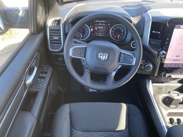 New 2026 RAM 1500 4x4 Crew Cab image 34