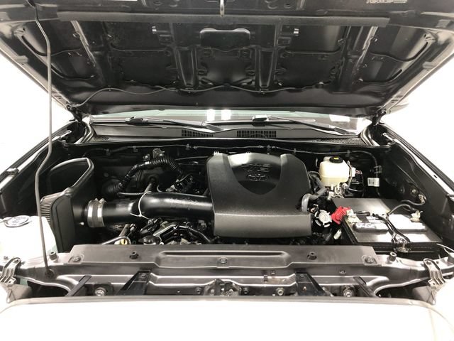 Used 2020 Toyota Tacoma TRD Off-Road w/ Technology Package AWD/4WD image 23