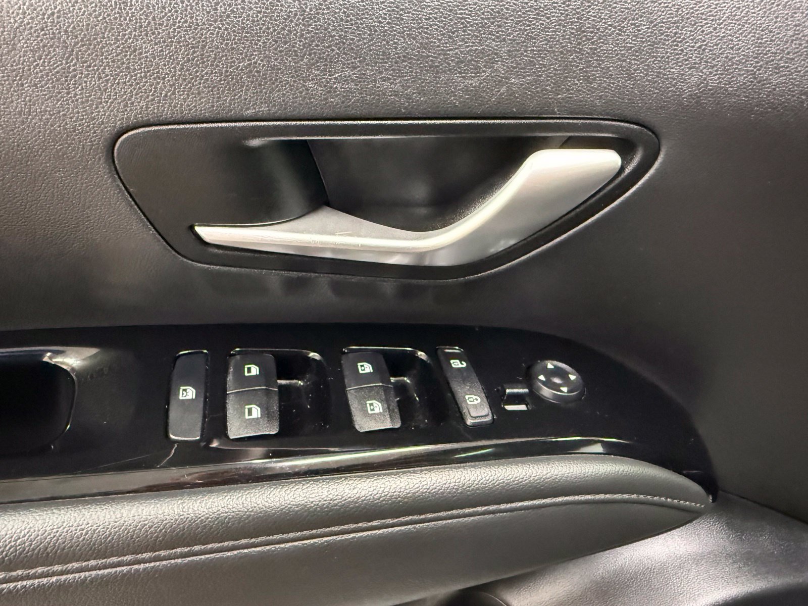 Used 2022 Hyundai Tucson Limited AWD/4WD image 11