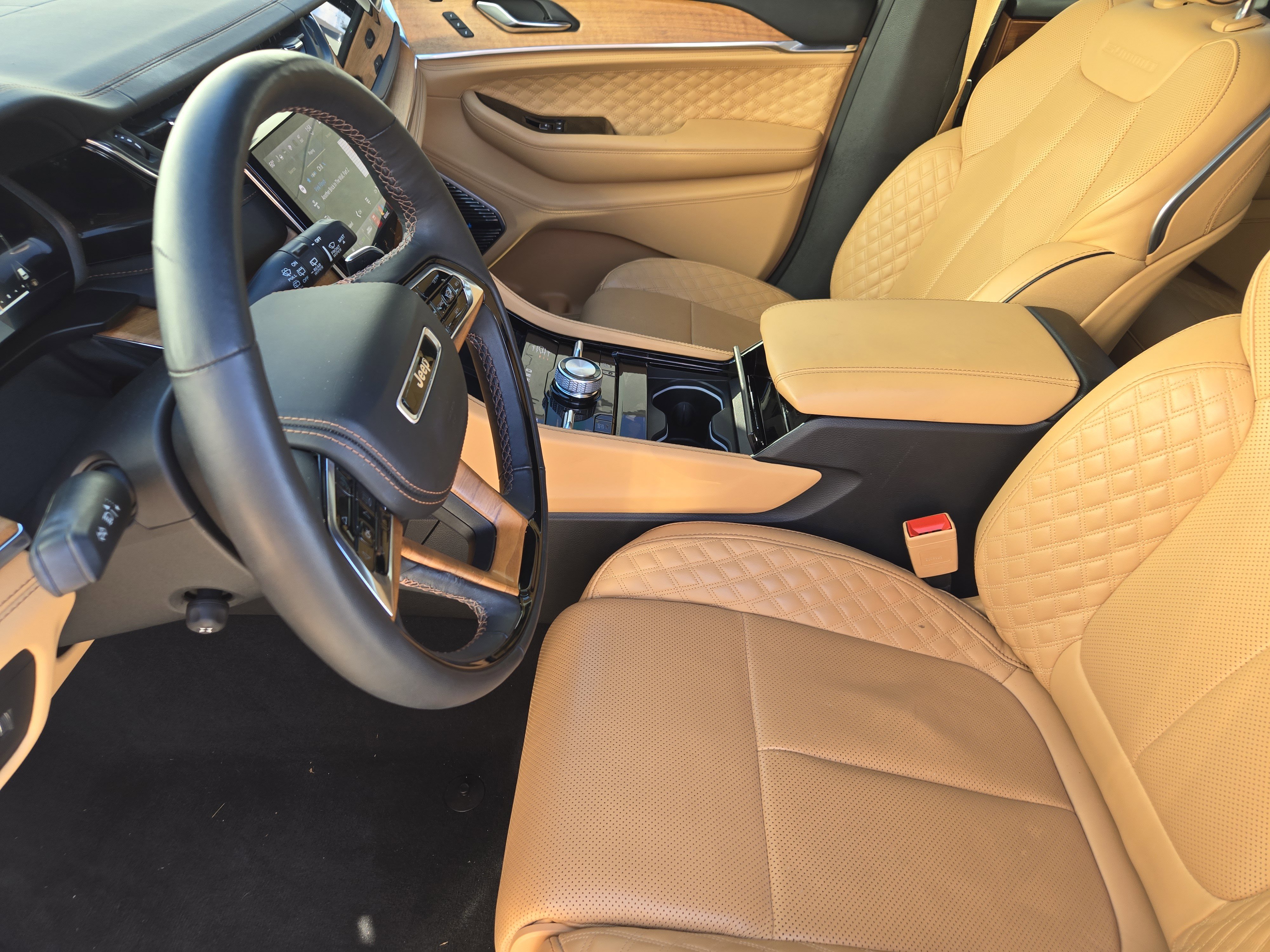 Used 2024 Jeep Grand Cherokee L Summit image 16