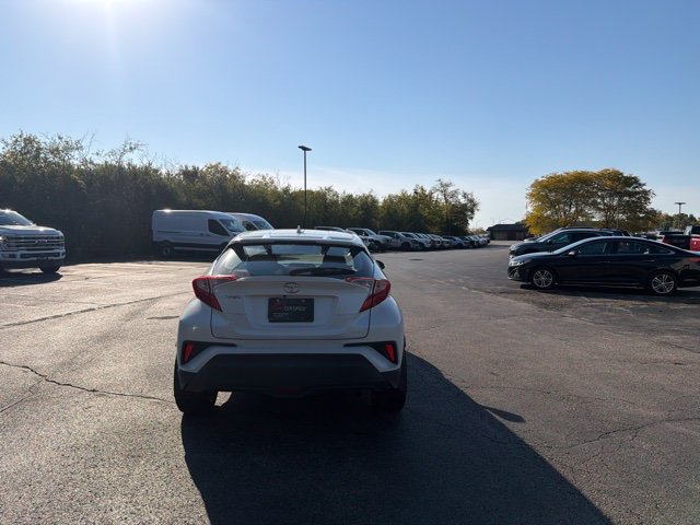 Used 2018 Toyota C-HR XLE FWD image 10