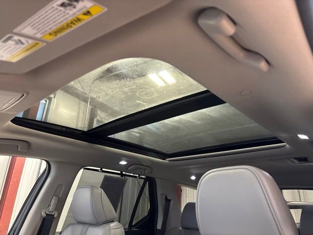 Certified 2025 Honda Pilot Touring image 33