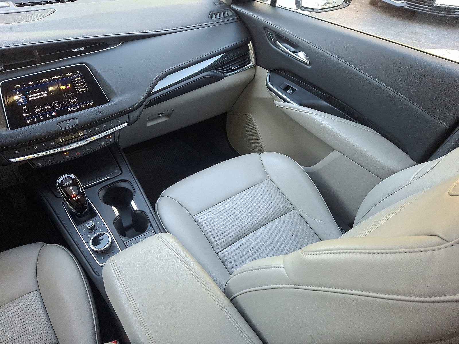 Certified 2021 Cadillac XT4 Premium Luxury image 22