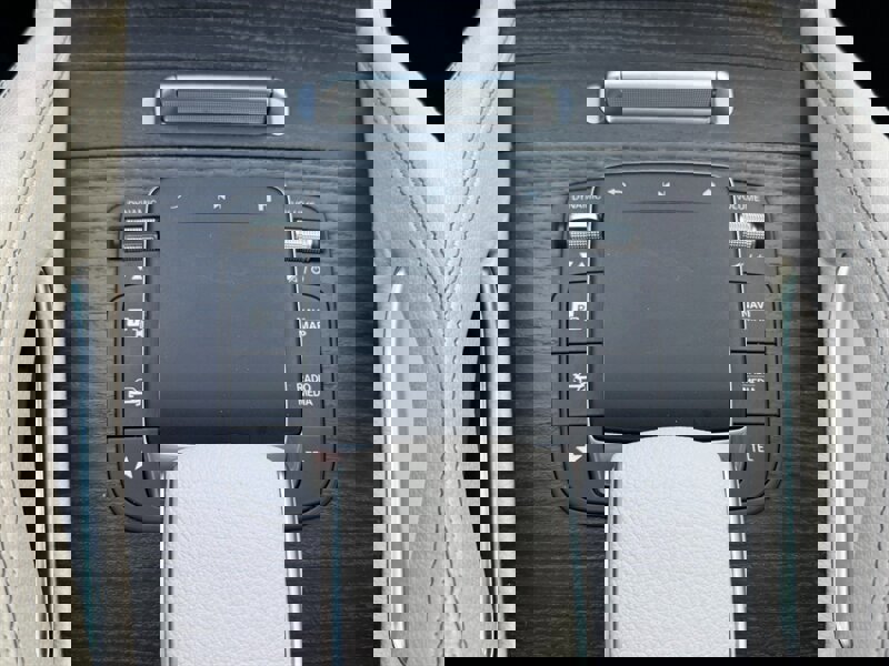 Used 2021 Mercedes-Benz GLS 580 4MATIC image 51