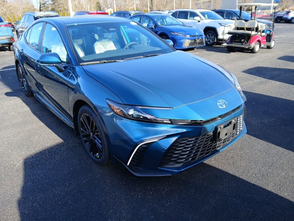 New 2026 Toyota Camry SE video 1