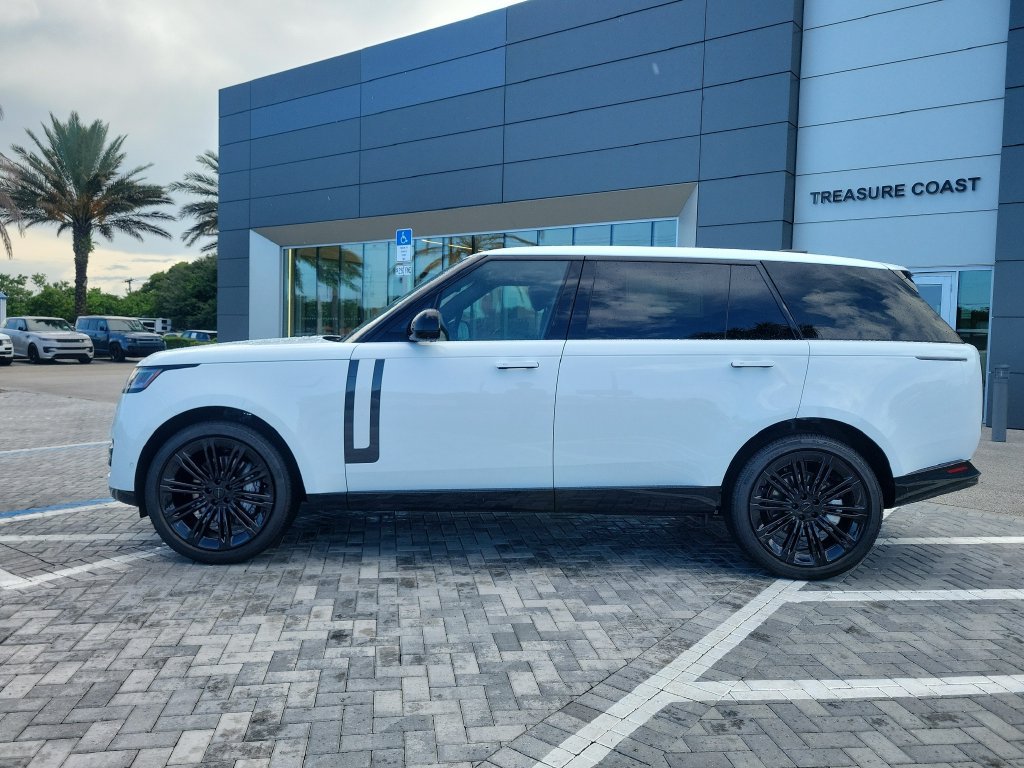 New 2026 Land Rover Range Rover Long Wheelbase SE AWD/4WD image 2