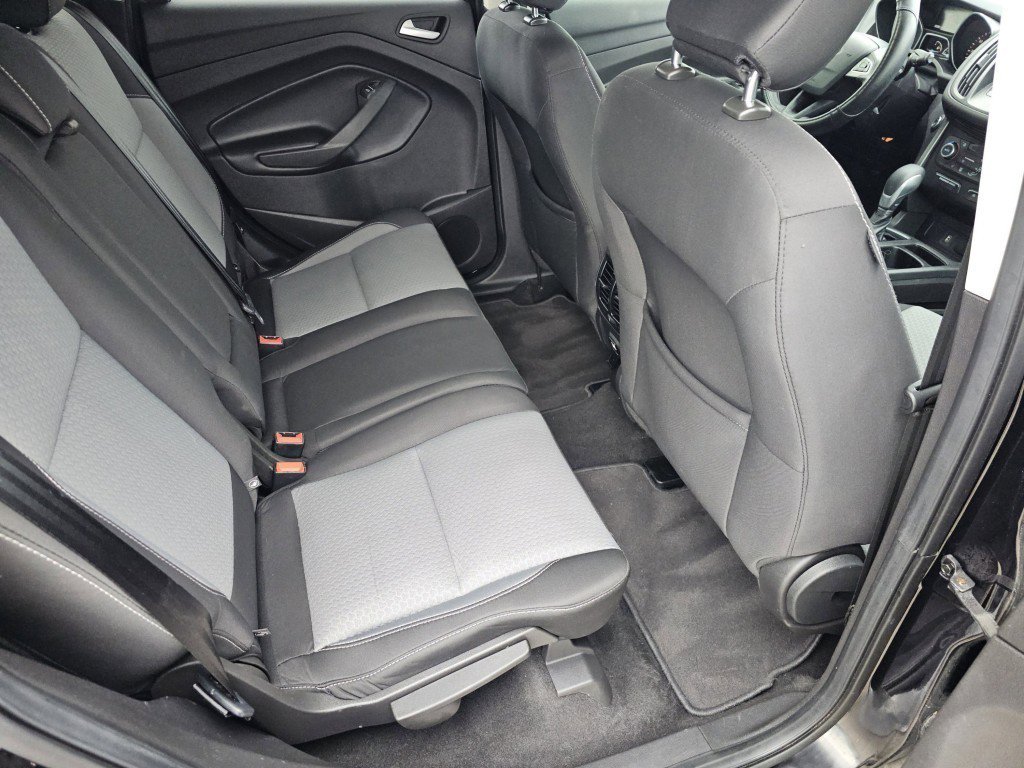 Used 2019 Ford Escape SE image 5